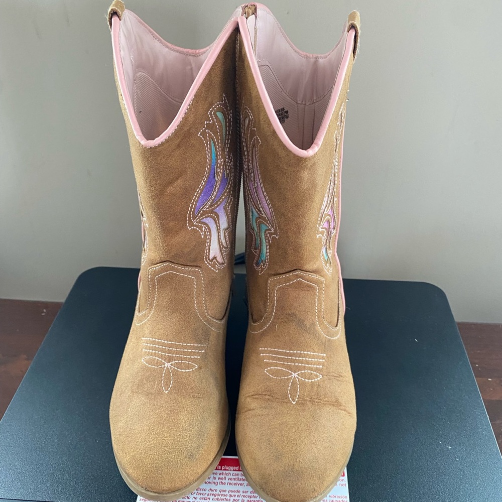 Little girl cowboy boots
